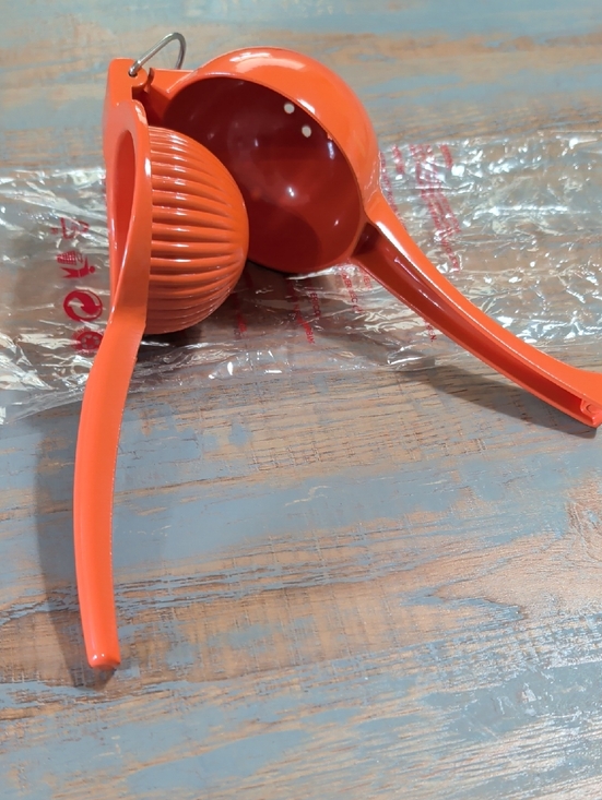 No Brand Tag Other - Bright Orange Handheld Citrus Juicer – NWT | Manual Press Juicer for Fresh Juice